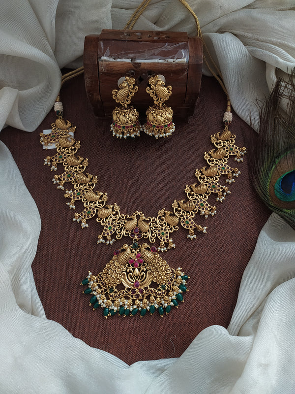 Traditional & Evergreen Design, Jadau Necklace Set